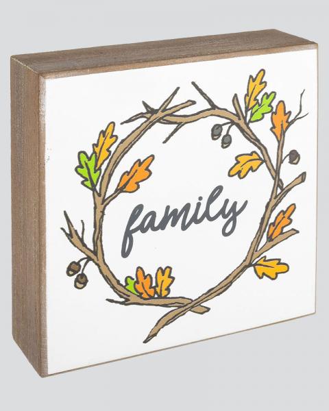 Box Sign Family Wreath 5"