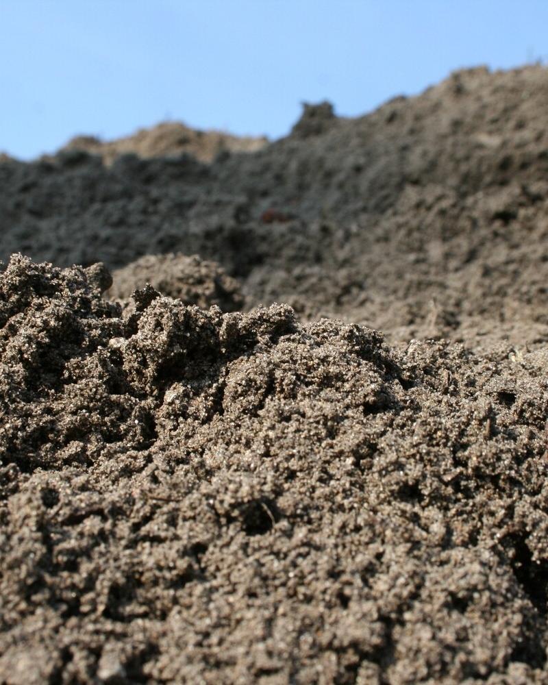 Bulk Garden Blend Mushroom Leaf Compost by the Yard