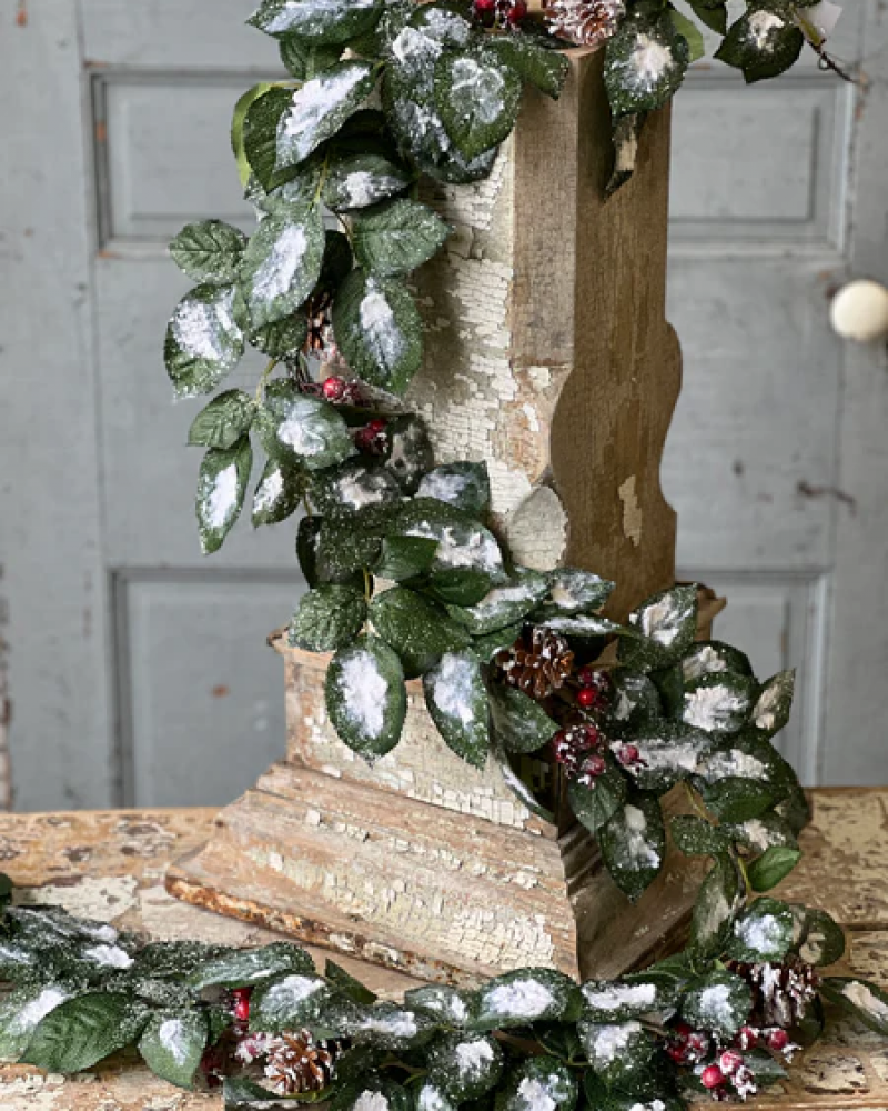 Wintry Salutations Garland 6'